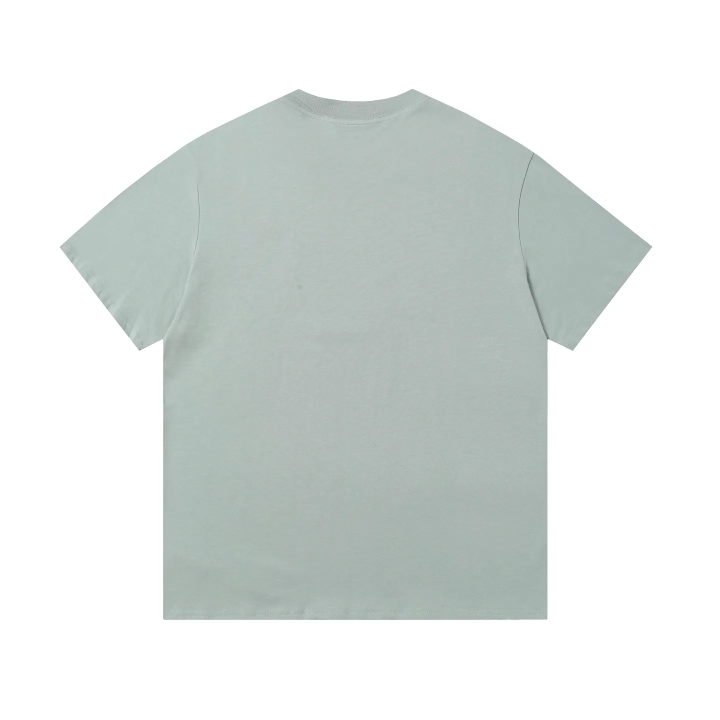 P130 Style number: A001 Brand reputation: Ralph Lauren is an internationally renowned high-end fashion brand, representing quality, style and status. Wearing its short sleeves can highlight consumers' taste and identity. Classic design: The brand has unique and enduring classic design elements, such as the polo logo, iconic color combinations, etc., which are both fashionable and recognizable. High-quality fabric: Made of double yarn 280g fabric, usually made of high-quality cotton fabric, which is soft, breathable, and sweat-absorbent, comfortable to wear, and suitable for various occasions and seasons. Exquisite craftsmanship: Pay attention to detail processing and production technology, neat stitching, and tailoring to ensure the durability and beauty of the clothing. Diversified styles: covering a variety of styles from casual to formal, simple to gorgeous, meeting the individual needs and wearing scenarios of different consumers. Strong matchability: Can be matched with a variety of bottoms, jackets and accessories to easily create a variety of different fashion looks. Inheritance and innovation: While maintaining the traditional charm of the brand, we constantly innovate designs and incorporate new fashion elements to keep our products attractive. Brand values: The American lifestyle and positive values ​​conveyed by Ralph Lauren are also recognized and yearned for by consumers. Color: Black White Gray Blue White Blue Red Pink Sky Blue Bean Green Burgundy Complete Sizes: S, M, L, XL,